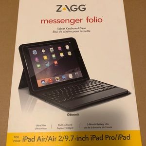iPad keyboard case Zagg